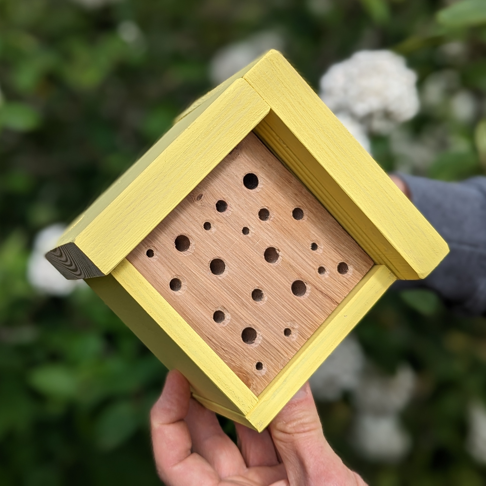 Bienenhotel "Let it bee" aus Eichenholz, klein