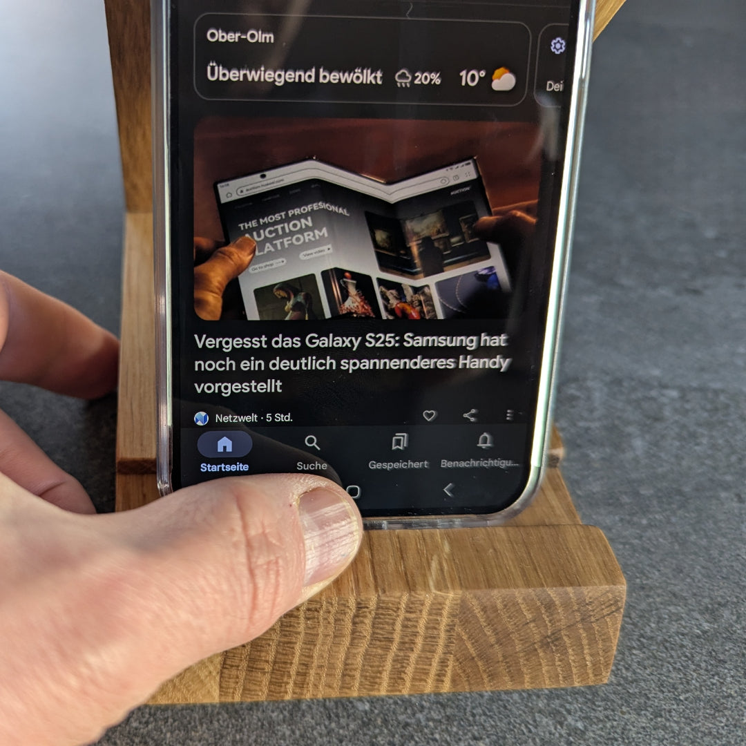 Handy-/ Tablet-Ständer aus nachhaltigem Eichenholz